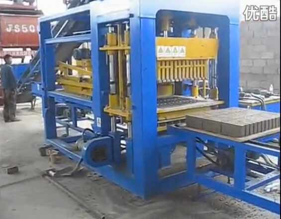 6-15砌塊成(chéng)型機(jī)恒興磚機(jī)單生(shēng)産線
